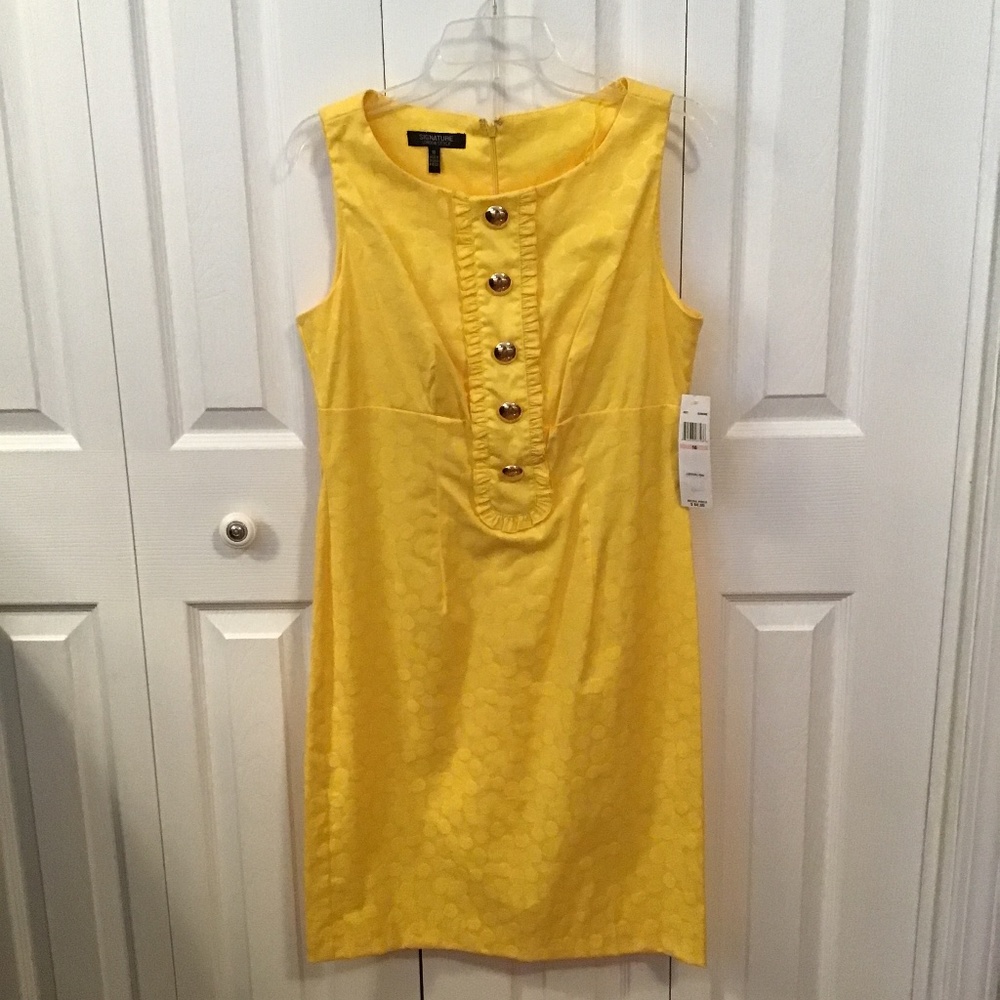 Signature, sleeveless yellow dress size 10